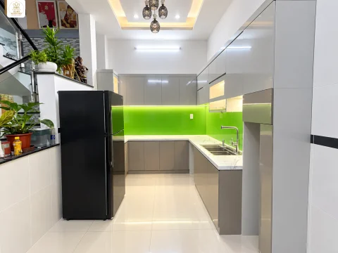Toàn cảnh tủ bếp nhựa nhà chị Tuyết